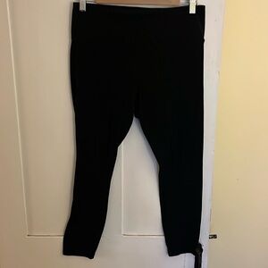 Athleta Black Elation 7/8 tight